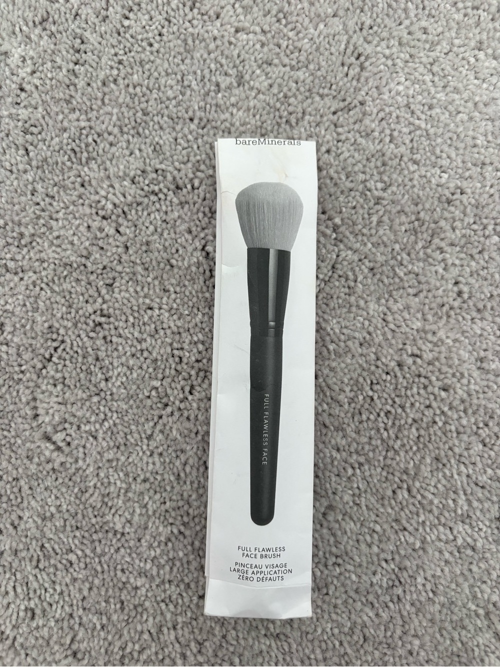 bareMinerals Full Flawless Face Brush Brand new!!